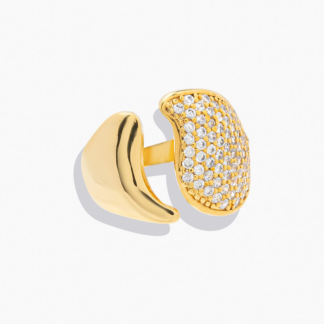 Astonishing Ring Gold Majestic Forever Crystals 